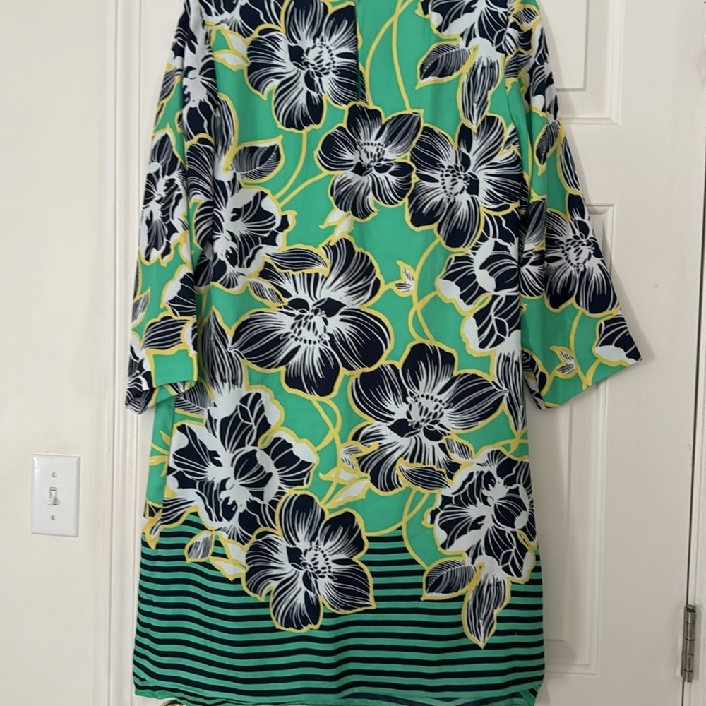 Dress - Picture 7 of 7